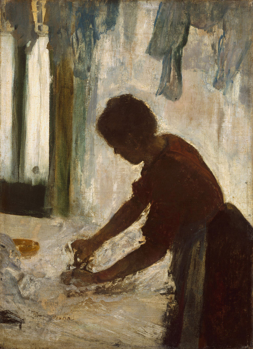 „Eine Frau beim Bügeln“ von Edgar Degas zeigt eine Frau bei der alltäglichen Tätigkeit des Bügelns, eingefangen in einer ruhigen und detaillierten Szene. Das Gemälde betont die körperliche Anstrengung und den fließenden Körperausdruck, typisch für Degas' meisterhafte Darstellung des menschlichen Lebens.