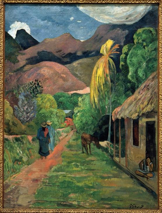 Straße auf Tahiti“ von Paul Gauguin zeigt eine malerische tropische Szene mit einer belebten Straße, gesäumt von üppigem Grün und einheimischen Figuren. Die kräftigen Farben und die charakteristische Pinselführung spiegeln die exotische Landschaft und Kultur Tahitis wider