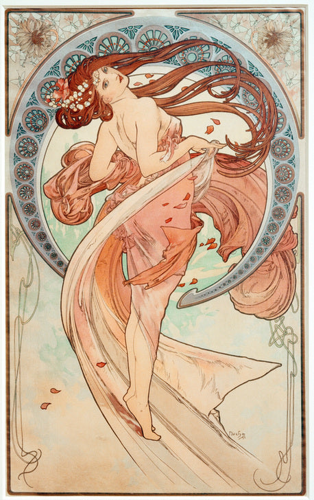 Jugendstil-Darstellung einer tanzenden Frau umgeben von floralen Ornamenten von Alfons Mucha.