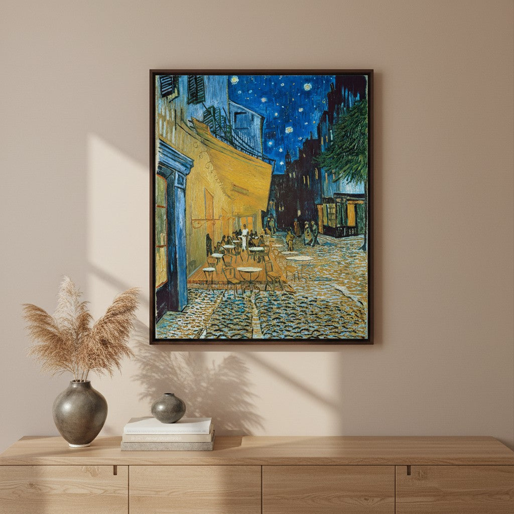 Caféterrasse am Abend von Vincent van Gogh auf Leinwand in Schattenfugenrahmen and er Wand hängend