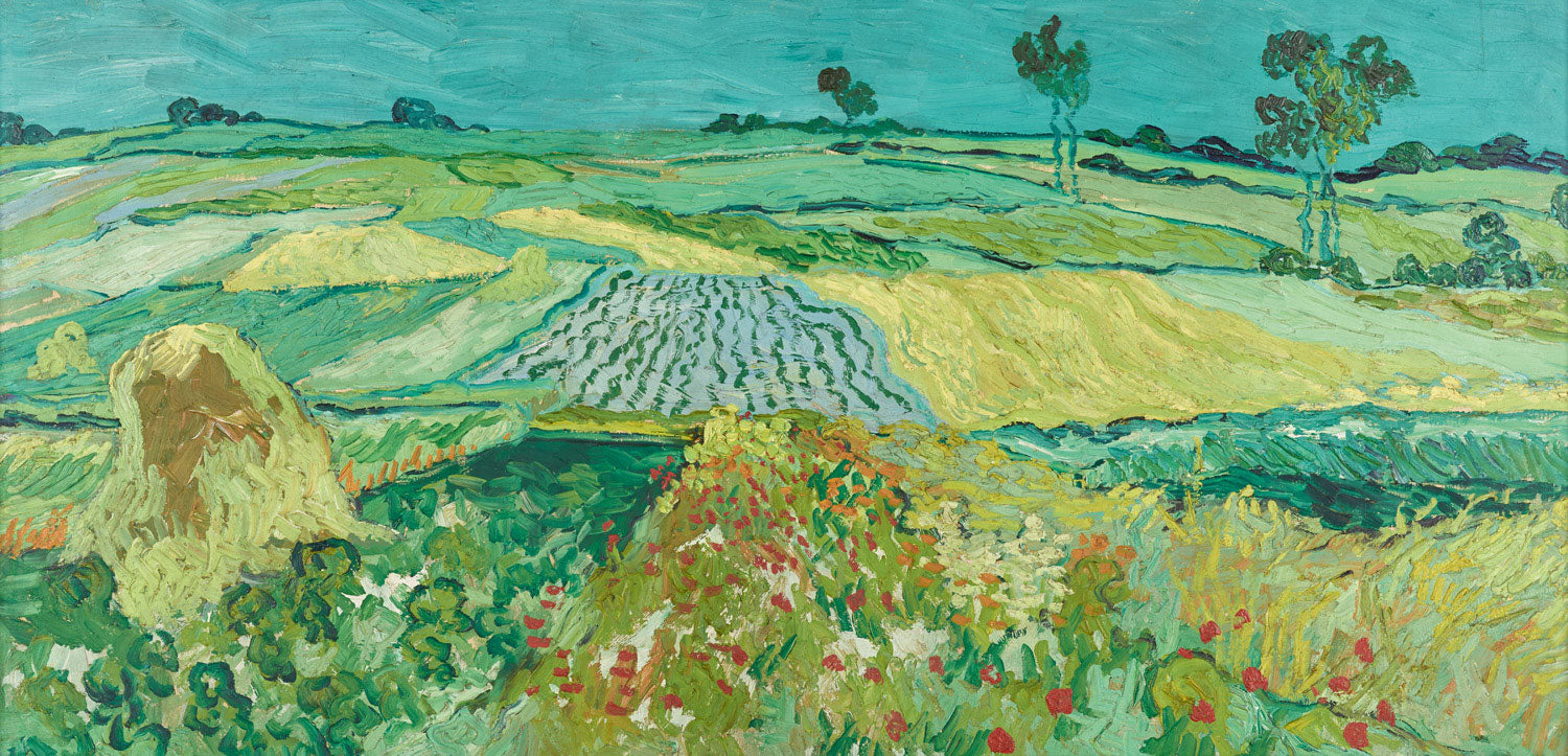 „Die Ebene von Auvers“ von Vincent van Gogh zeigt die weite Landschaft von Auvers-sur-Oise mit sanften Hügeln und einem dramatischen Himmel.