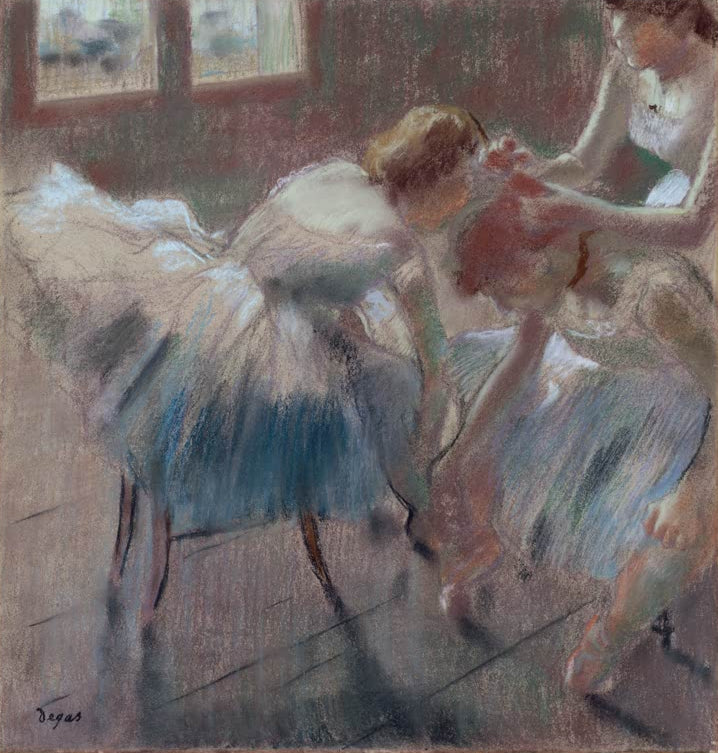 Kunstdruck von „Drei Tänzerinnen bei der Vorbereitung auf den Unterricht“ von Edgar Degas, handgefertigt in Deutschland als Leinwand oder Poster erhältlich