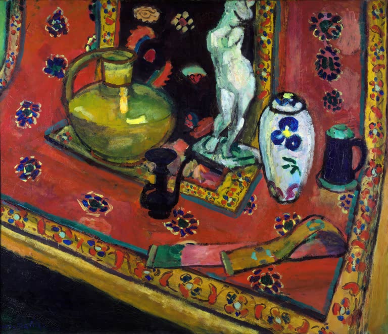 Kunstdruck des Gemäldes „Figur und Vase auf orientalischem Teppich (Stillleben in venezianischem Rot)“ von Henri Matisse – hochwertiger Kunstdruck, erhältlich als Poster oder auf Leinwand.