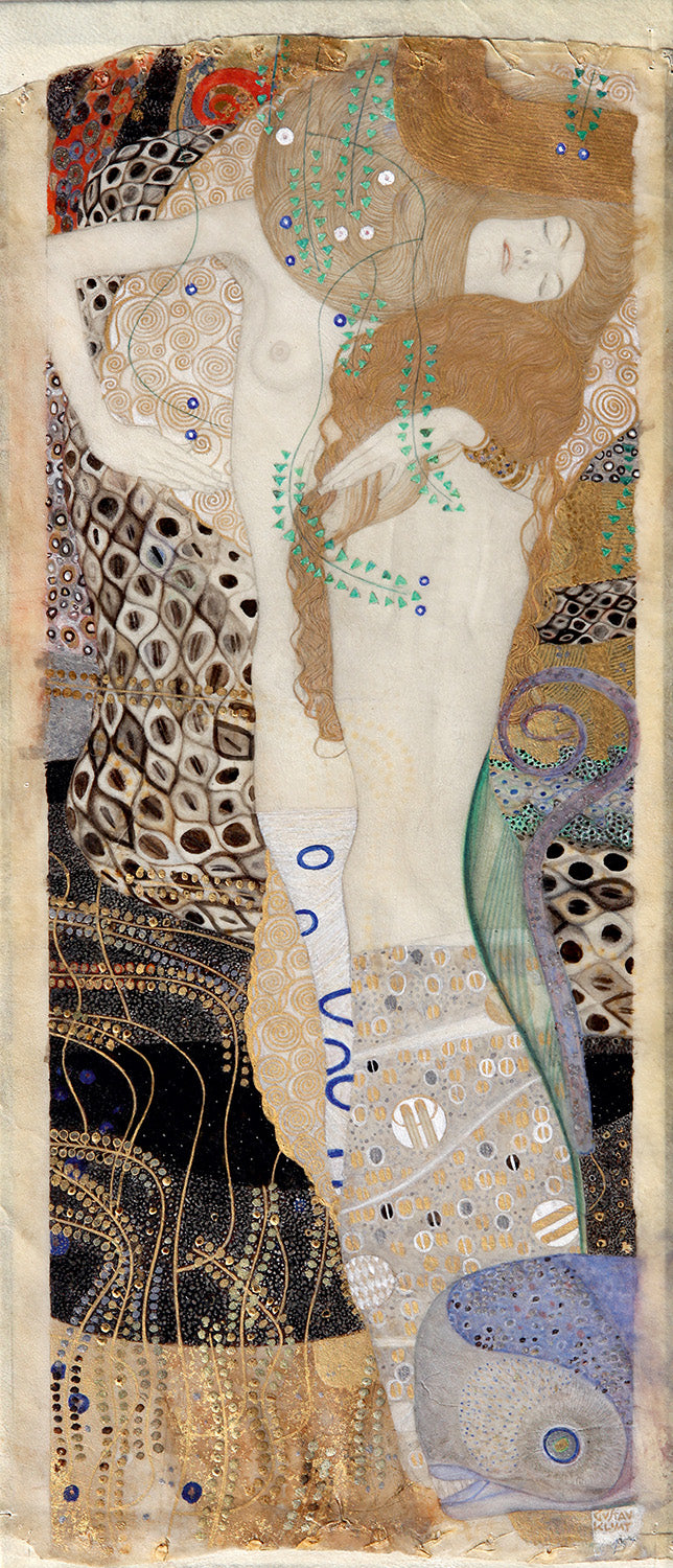 „Freundinnen (Wasserschlangen I)“ von Gustav Klimt zeigt zwei Frauen in einer innigen Umarmung, umgeben von fließenden, ornamentalen Formen. Das Bild verbindet symbolistische Elemente mit einer fast mystischen Atmosphäre, unterstützt durch die charakteristischen Gold- und Dekorelemente des Künstlers.