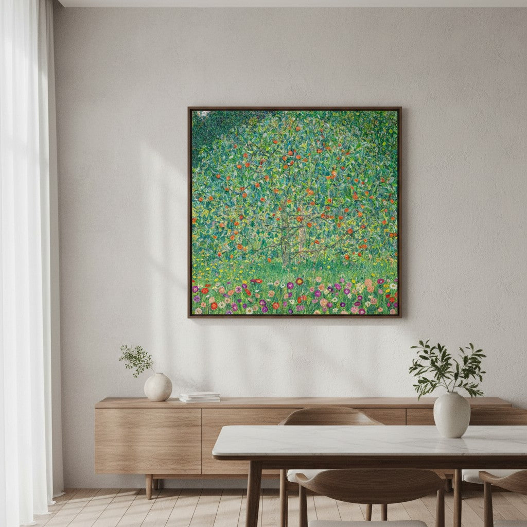 Gustav Klimt Apfelbaum I auf Leinwand in Schattenfugenrahmen and er Wand hängend als Wanddekoration 