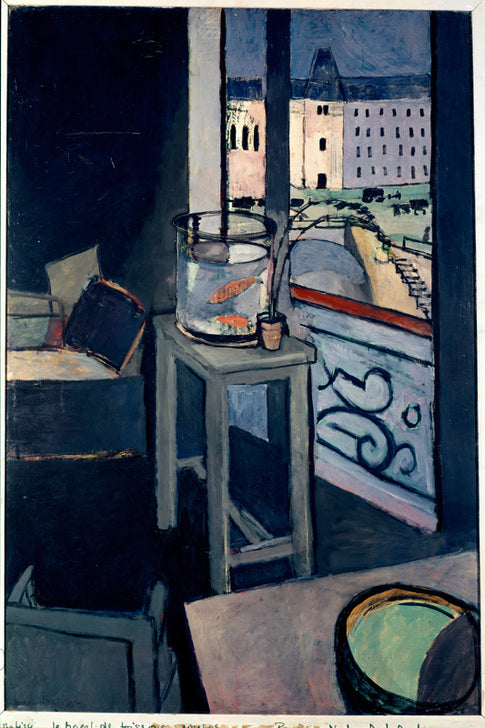 Interieur-Szene von Henri Matisse mit Goldfischglas, leuchtenden Farben und flächiger Raumdarstellung, gemalt im Stil der klassischen Moderne.