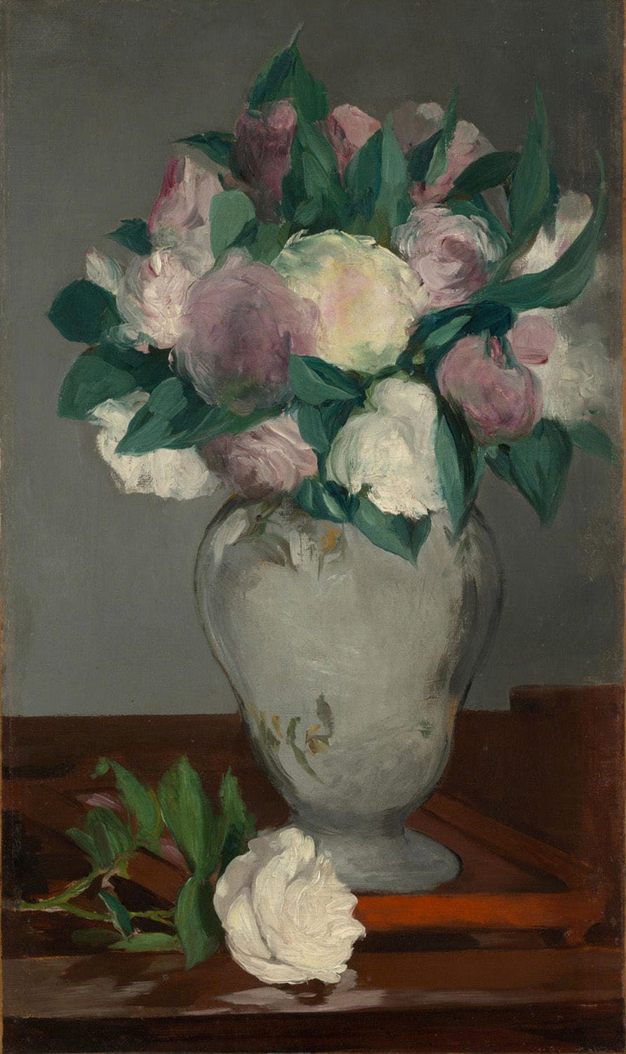 Édouard Manets „Pfingstrosen“ zeigt eine elegante Anordnung von rosa und weißen Pfingstrosen in einer Vase. Die lebendigen Farben und die lockere Pinselführung betonen die natürliche Schönheit der Blumen, während der dunkle Hintergrund die leuchtenden Blüten noch intensiver zur Geltung bringt.