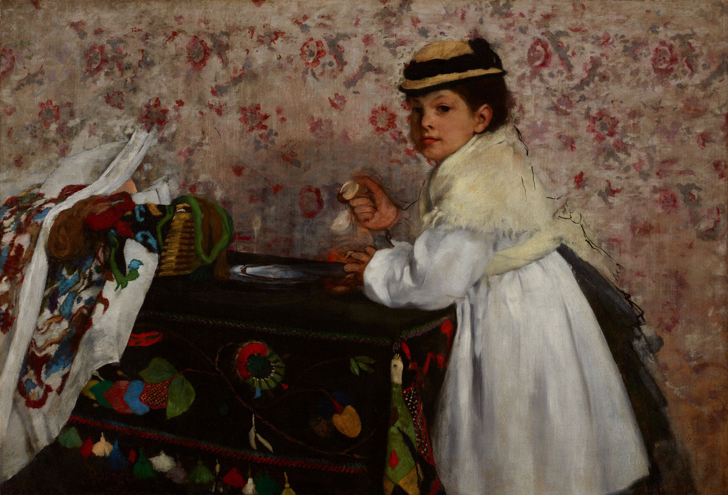 Das Gemälde zeigt Mlle. Hortense Valpinçon in einem eleganten Porträt, das ihre ruhige Haltung und den feinen Ausdruck ihres Gesichts einfängt. Degas nutzt sanfte Licht- und Schatteneffekte, um Details ihres Kleides und ihrer Frisur lebendig darzustellen.