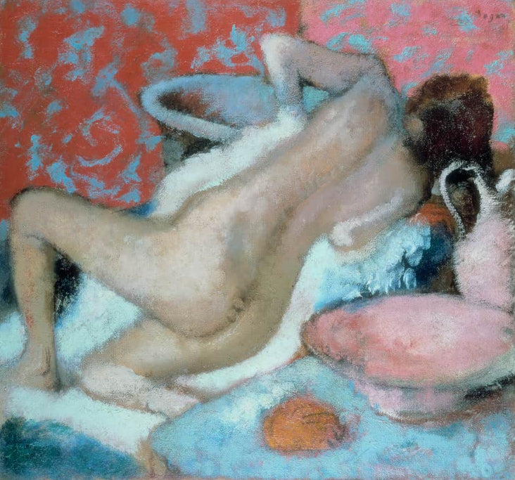 Kunstdruck von Sich abtrocknende Frau von Edgar Degas mit einer intimen Badeszene und der charakteristischen Darstellung von Bewegung.