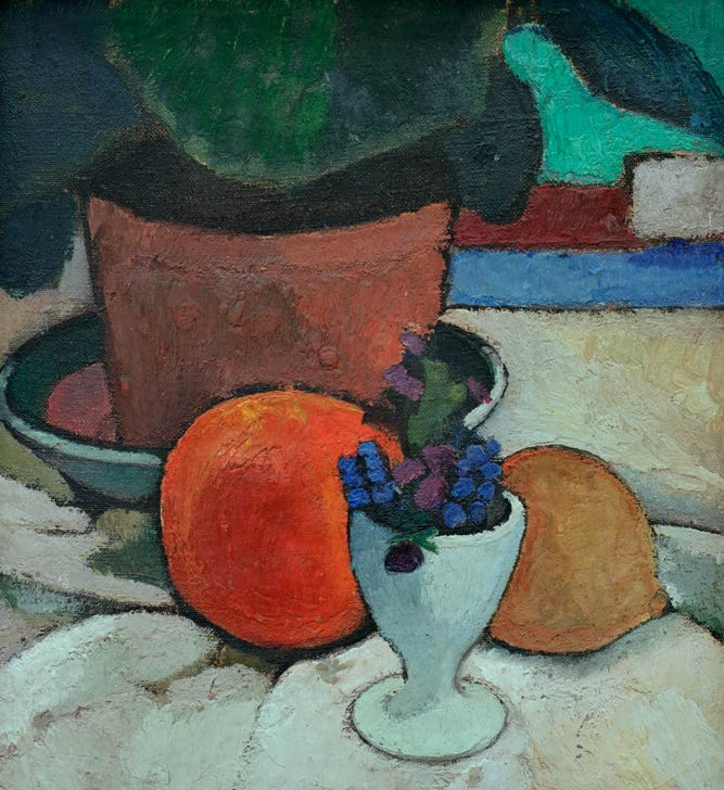 Kunstdruck „Stilleben mit Blattpflanze und Eierbecher“ von Paula Modersohn-Becker mit Pflanze und schlichtem Tischmotiv