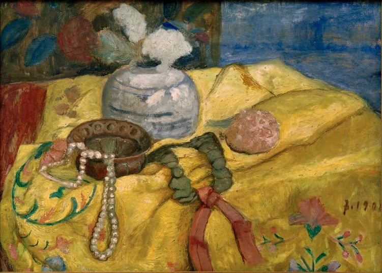 Kunstdruck von Stillleben mit gelber Decke und Ingwertopf mit Blumen von Paula Modersohn-Becker – farbenfrohes Stillleben als hochwertiger Kunstdruck.