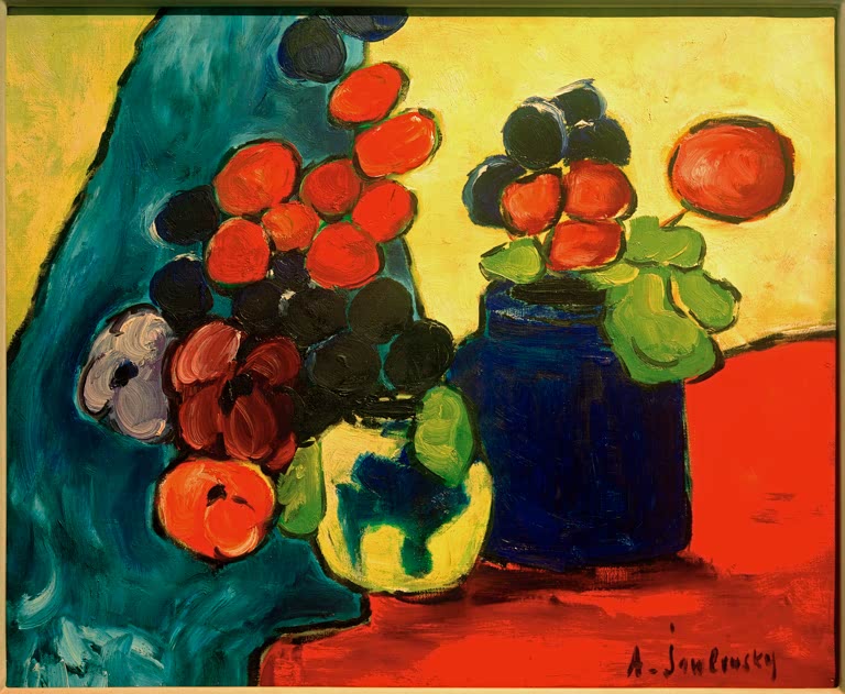 Rote Blüten in Vasen auf rotem Tuch vor gelbem Grund – Alexej von Jawlensky Auf rotem Tuch Kunstkopie