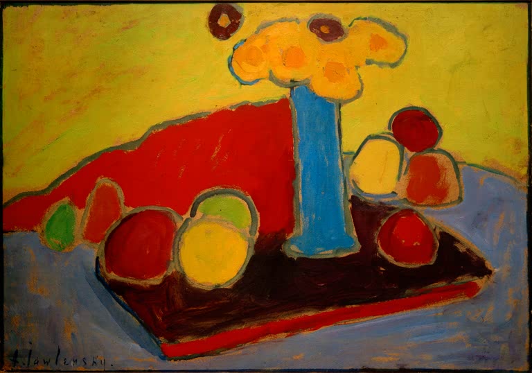 Alexej von Jawlensky Gelber Klang Kunstkopie: Gelbe Blumen in blauer Vase neben Äpfeln auf rotem Tisch