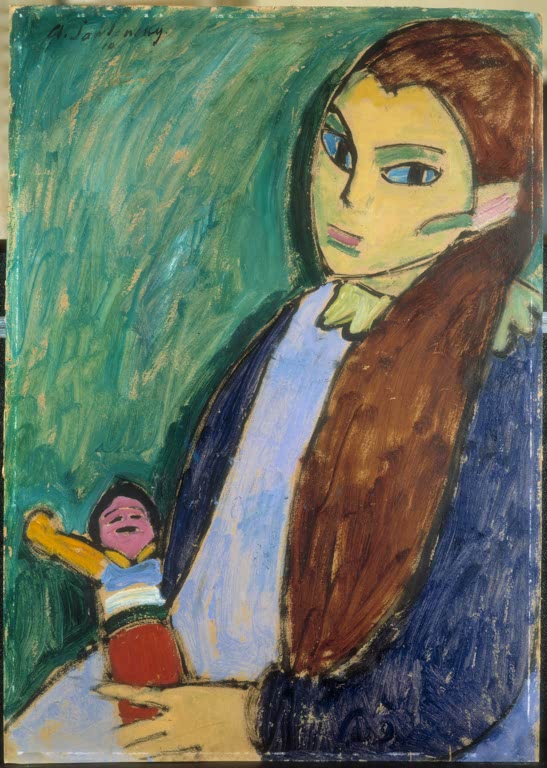 Mädchen mit langem braunem Zopf hält eine Puppe vor grünem Grund – Alexej von Jawlensky Mädchen mit Puppe Kunstkopie