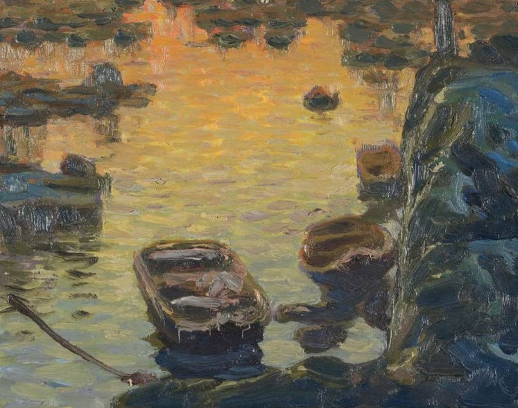 Ruderboote auf orange schimmerndem Wasser neben dunklem Felsen – Anna Katarina Boberg Eine Frühlingsnacht Kunstkopie