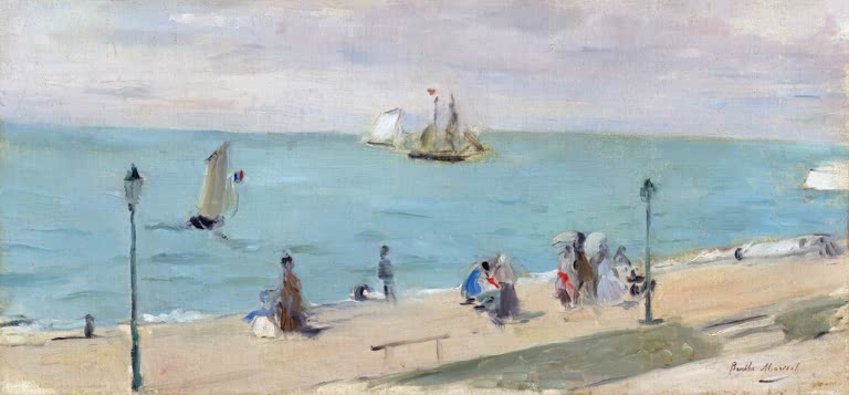 Spaziergänger und Segelboote am hellen Strand unter weitem Himmel – Berthe Morisot Der Strand von Petites-Dalles Kunstkopie