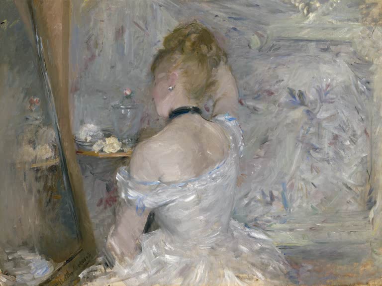 Frau im hellen Kleid mit schwarzem Halsband am Toilettentisch vor Spiegel – Berthe Morisot Frau bei der Toilette Kunstkopie