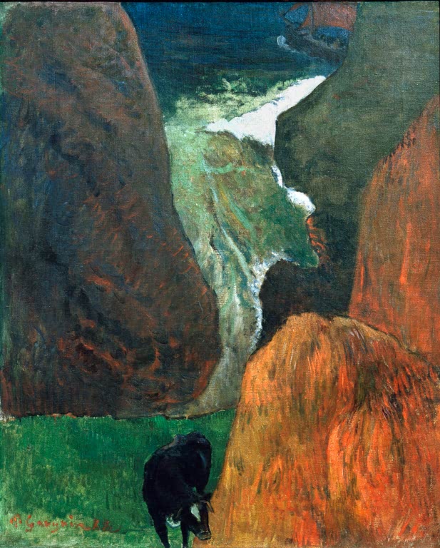 Paysage avec la vache entre les falaises