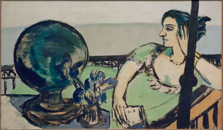Sinnende Frau am Meer