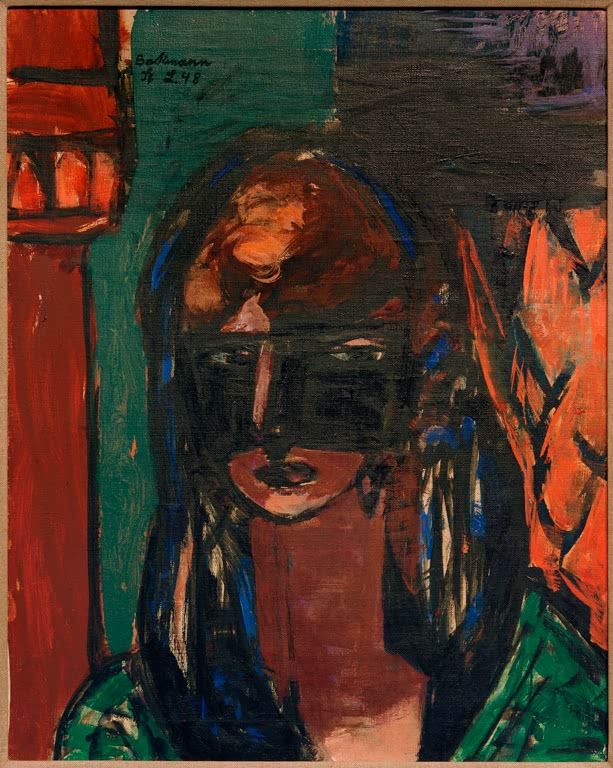 Frau mit Maske