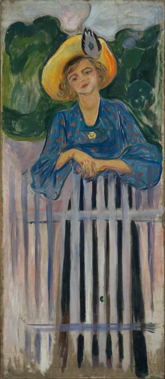 Frau mit gelbem Hut und blauer Bluse lehnt an einem Lattenzaun – Edvard Munch Ingse Vibe Kunstkopie