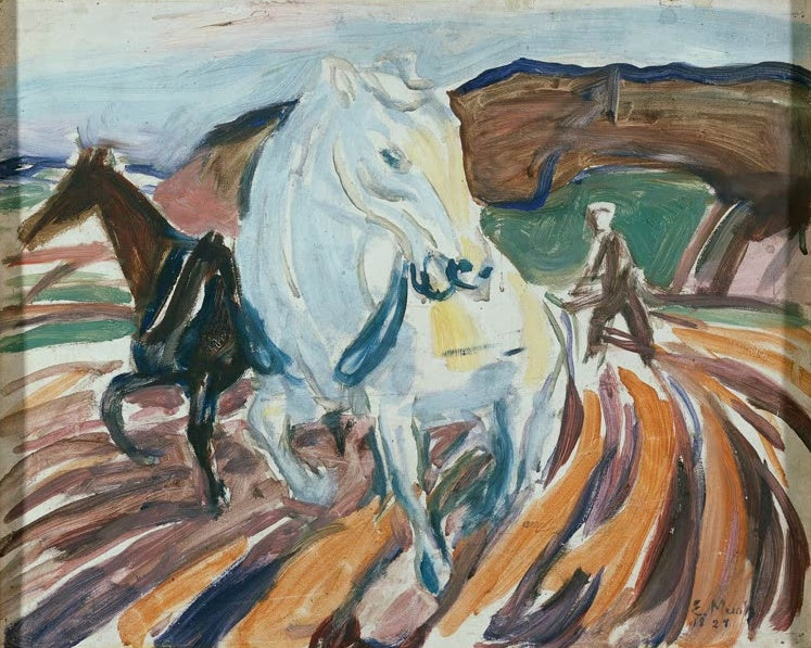 Weißes und braunes Pferd vor dem Pflug, Bauer mit Zügeln auf gestreiftem Acker – Edvard Munch Pflügende Pferde Kunstkopie
