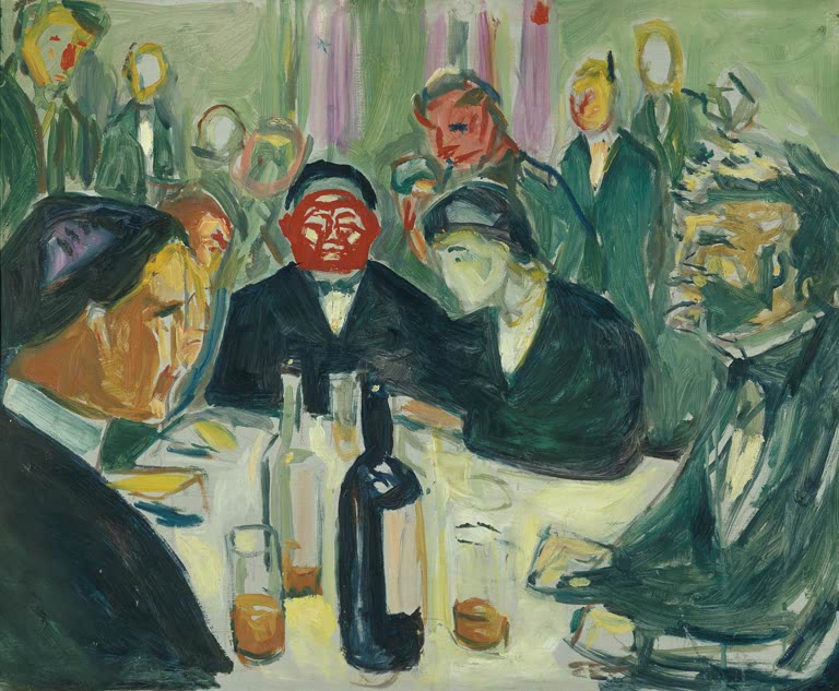 Menschen sitzen und stehen um einen runden Tisch mit Flaschen und Gläsern – Edvard Munch Rund um den Trinktisch Kunstkopie