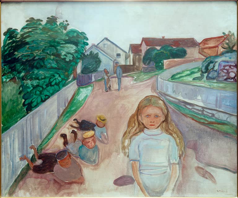 Blondes Mädchen auf Dorfstraße, dahinter spielende Kinder – Edvard Munch Spielende Kinder auf der Straße Kunstkopie
