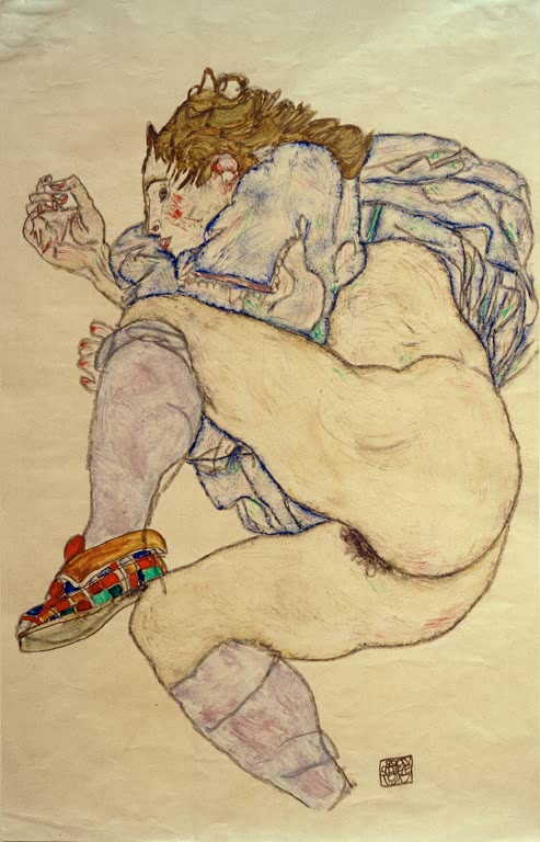 Zusammengekauerte Frau mit bunten Hausschuhen und hellen Strümpfen – Egon Schiele Akt mit kariertem Hausschuh Kunstkopie