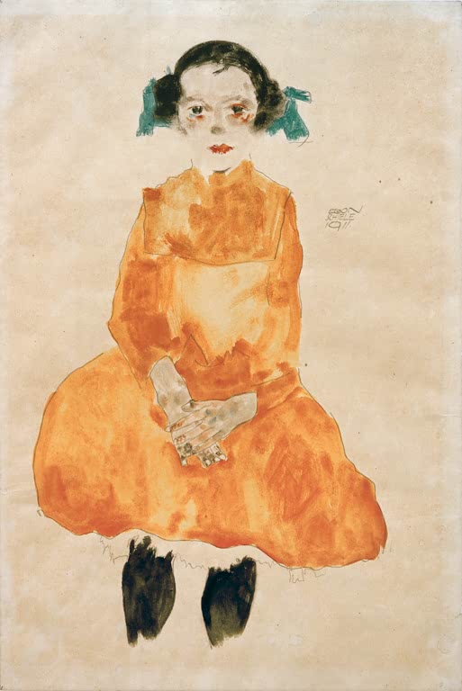 Sitzendes Mädchen im orangegelben Kleid mit grünen Haarschleifen – Egon Schiele Mädchen mit ockergelbem Kleid Kunstkopie