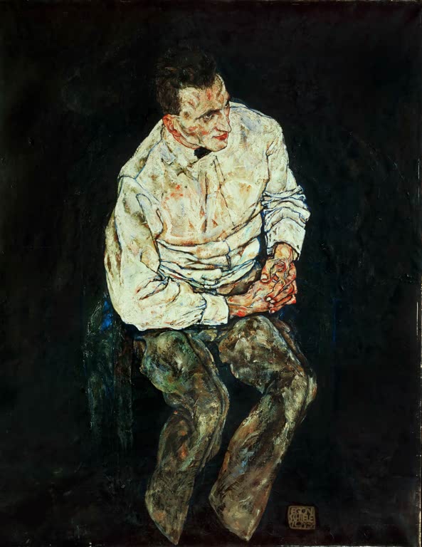 Sitzender Mann im hellen Hemd mit verschränkten Händen vor dunklem Grund – Egon Schiele Porträt von Karl Grünwald Kunstkopie