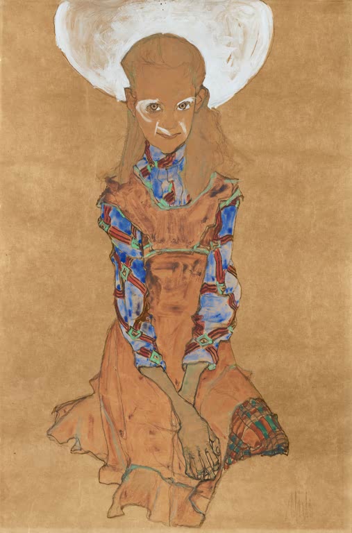 Sitzendes Mädchen mit weißem Hut und buntem Oberteil auf goldbraunem Grund – Egon Schiele Sitzendes Mädchen Kunstkopie