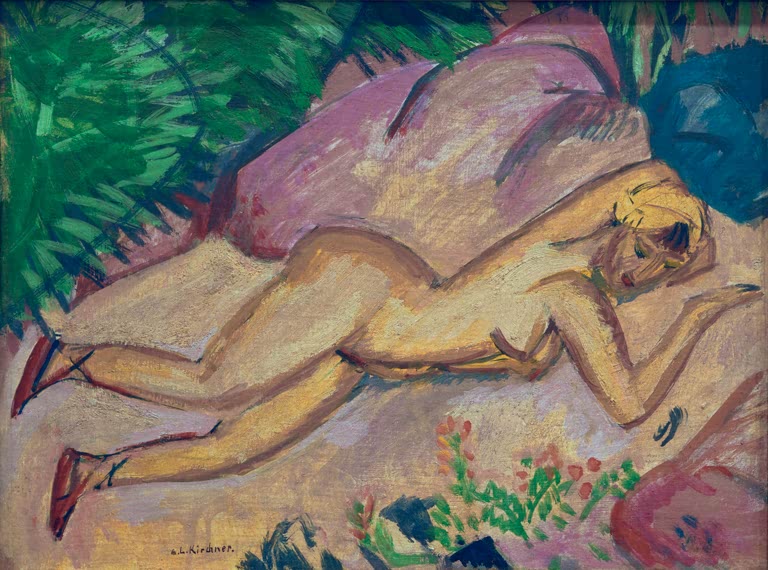 Nacktes Mädchen liegt auf violetten Dünen mit Blumen und Laub – Ernst Ludwig Kirchner Liegendes Mädchen am Strand Kunstkopie