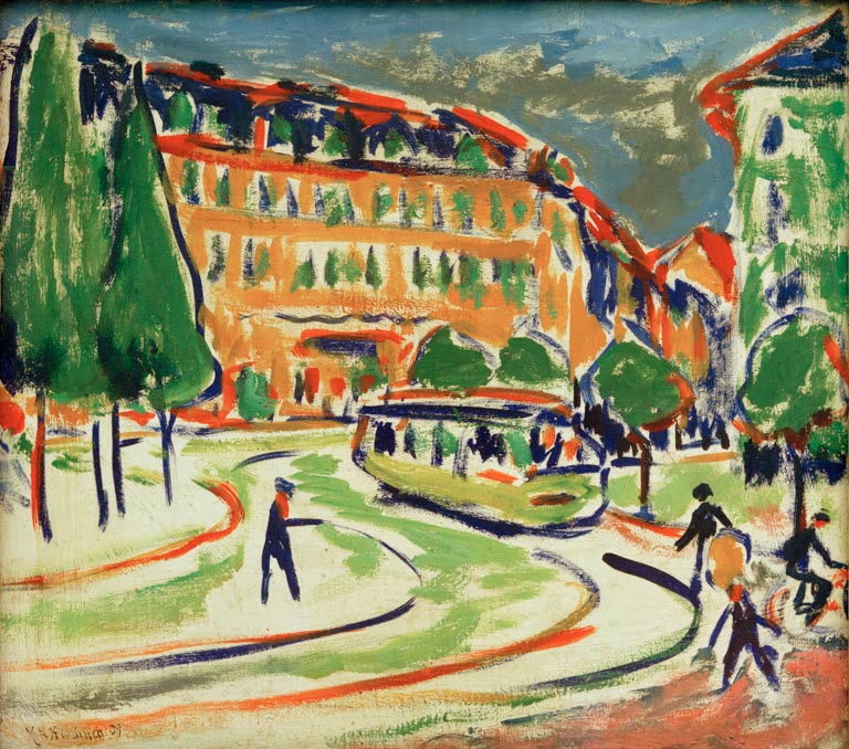 Straßenbahn auf kurviger Straße vor Häuserzeile und Bäumen – Ernst Ludwig Kirchner Straßenbahn in Dresden Kunstkopie