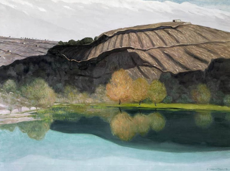 Félix Vallotton Der Gerundensee Kunstkopie, türkisfarbener See bei Siders mit spiegelnden Bäumen vor gefurchtem Hang