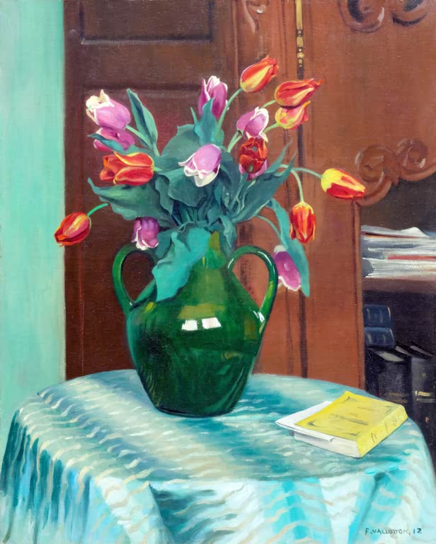 Félix Vallotton Tulpen in grüner Henkelvase Kunstkopie, rot-gelbe und rosa Tulpen auf Tisch mit türkisem Tuch und Buch