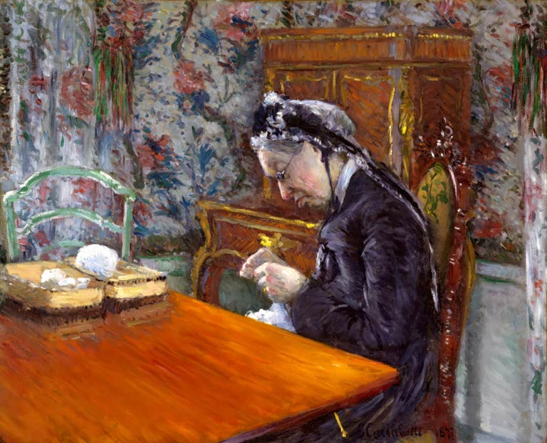 Ältere Frau mit Brille strickt am orangefarbenen Tisch – Gustave Caillebotte Mademoiselle Boissière Kunstkopie
