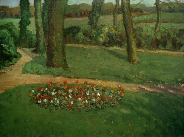 Hermine Overbeck-Rohte Tulpenbeet im Garten Kunstkopie, buntes Tulpenbeet auf grüner Wiese zwischen hohen Baumstämmen