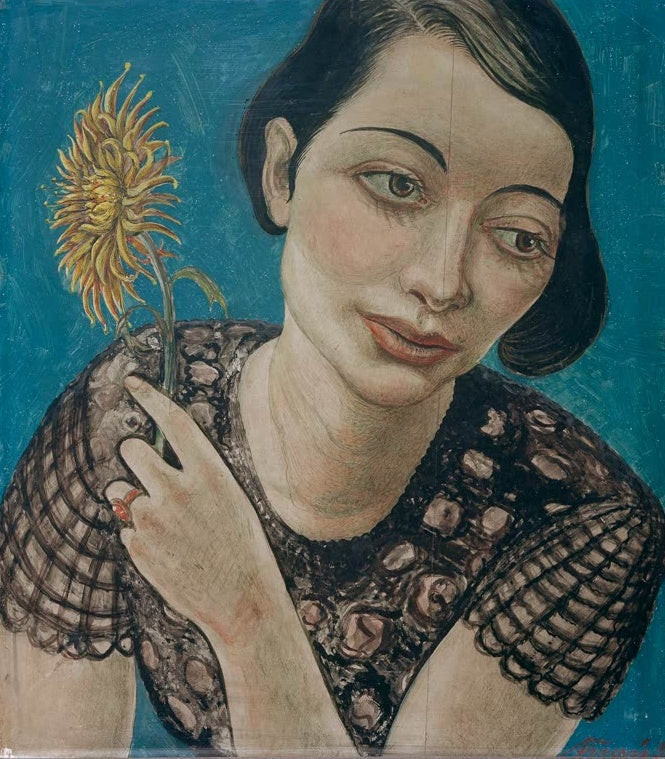 Frau mit dunklem Bob hält eine gelbe Blume vor türkisblauem Hintergrund – Kurt Günther Bildnis Maria Günther Kunstkopie