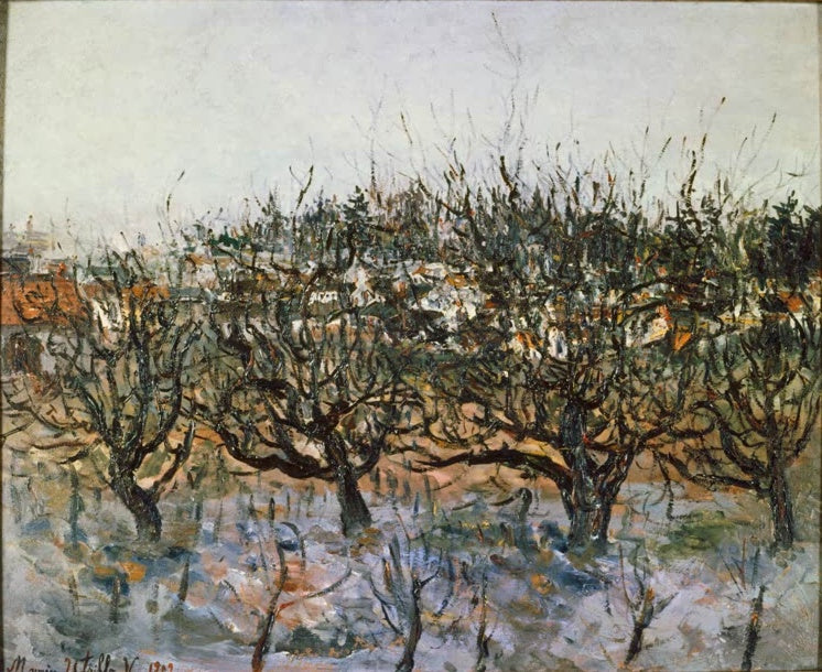 Kahle Obstbäume mit Dächern im Hintergrund unter hellem Winterhimmel – Maurice Utrillo Apfelbäume in Montmagny Kunstkopie