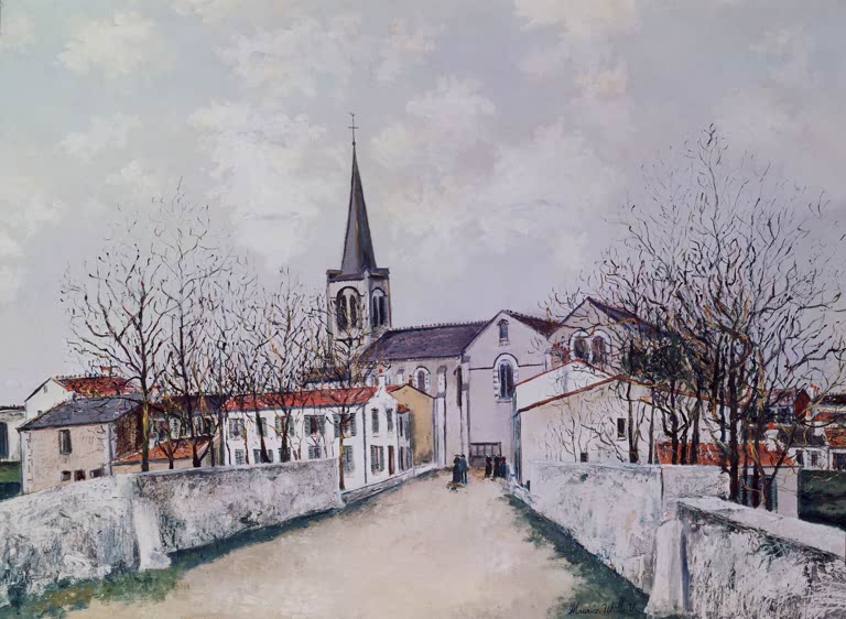 Vorstadtkirche mit spitzem Turm, Mauer und kahlen Bäumen unter Wolken – Maurice Utrillo Vorstadtkirche Kunstkopie