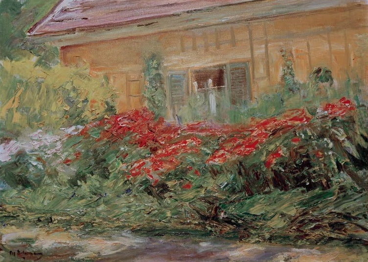 Rote Blumenstauden vor gelbem Gartenhaus mit rotem Dach – Max Liebermann Blumenstauden am Gärtnerhäuschen Kunstkopie