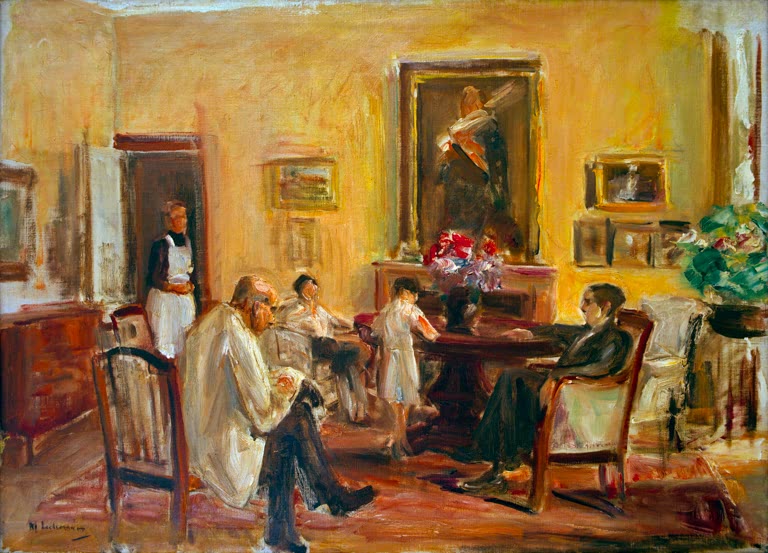 Familie am Tisch im gelben Wohnzimmer, an der Wand ein Gemälde – Max Liebermann Der Künstler und seine Familie Kunstkopie