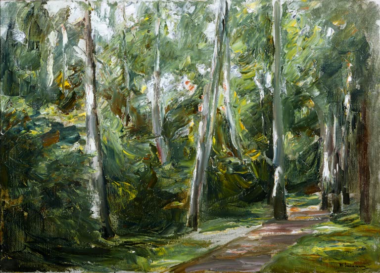 Schlanke Birken über einem sandigen Gartenweg in dichtem Grün – Max Liebermann Die Birkenallee im Wannseegarten Kunstkopie