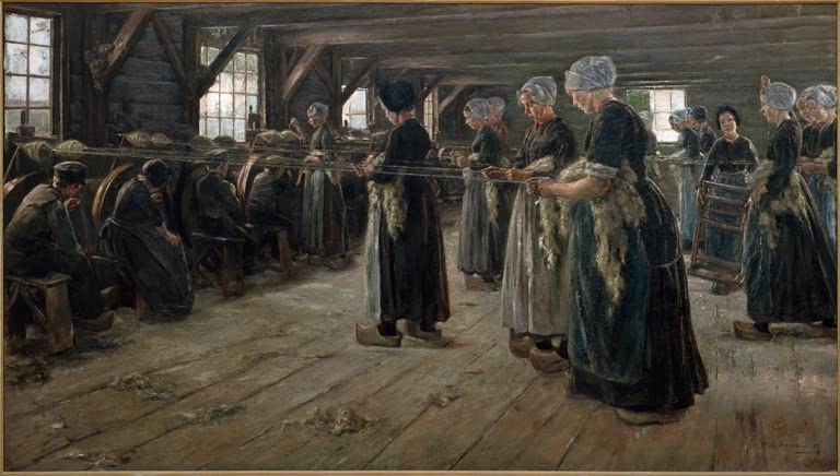 Frauen mit weißen Hauben ziehen Fäden in einer langen Holzhalle – Max Liebermann Flachsscheuer in Laren Kunstkopie