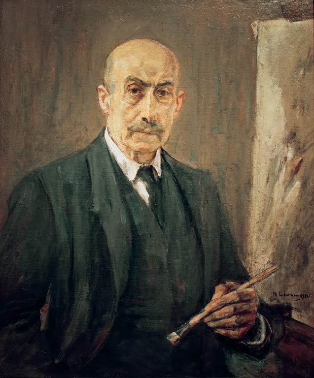 Älterer Mann im dunklen Anzug mit Pinsel neben der Staffelei – Max Liebermann Selbstbildnis im Anzug Kunstkopie