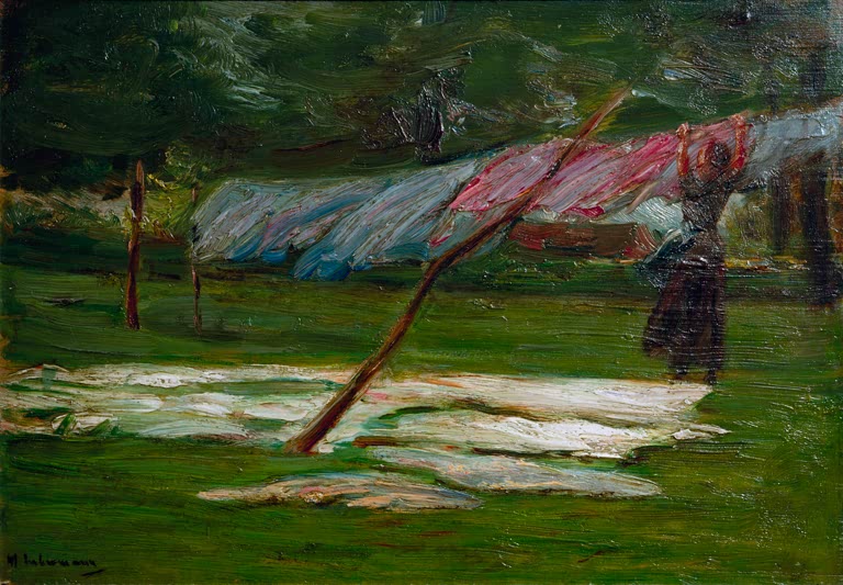 Wäsche an der Leine und weiße Bleichbahnen auf grüner Wiese unter Bäumen – Max Liebermann Wäsche trocknen Bleiche Kunstkopie