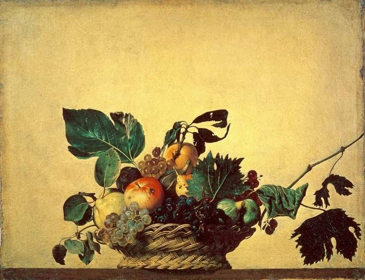 Caravaggio Der Obstkorb Kunstkopie, geflochtener Korb mit Äpfeln, Trauben, Feigen und welken Blättern vor gelbem Grund