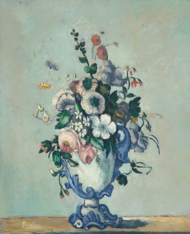 Bunter Blumenstrauß in blau weißer Vase vor hellblauem Grund – Paul Cézanne Blumen in einer Rokokovase Kunstkopie