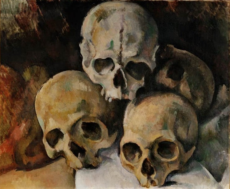 Paul Cézanne Schädelpyramide Kunstkopie, aufgeschichtete Schädel auf weißem Tuch vor dunklem Hintergrund